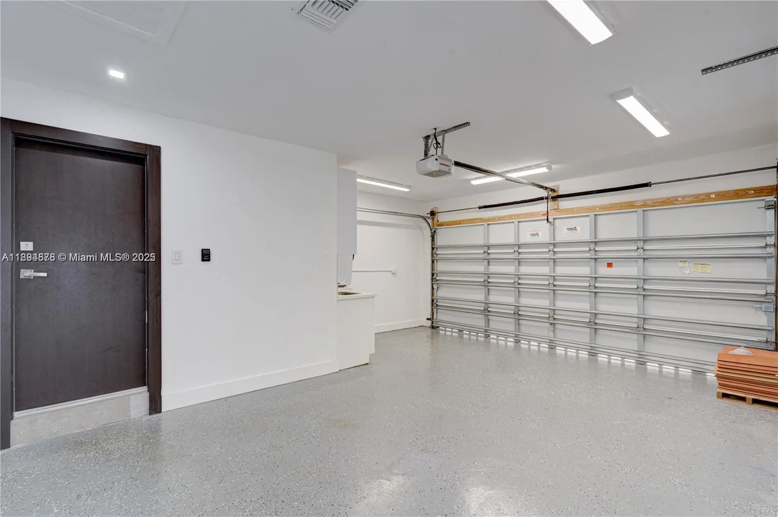 2305 Magnolia Dr, #2305