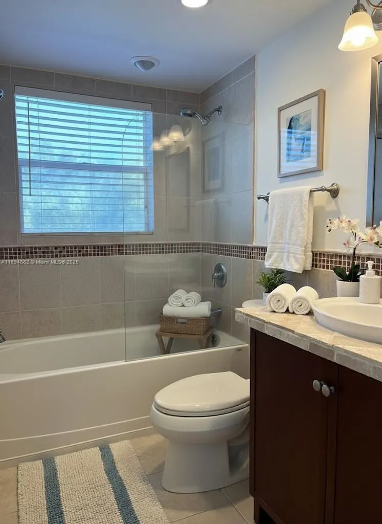 1425 Arthur St, #403A