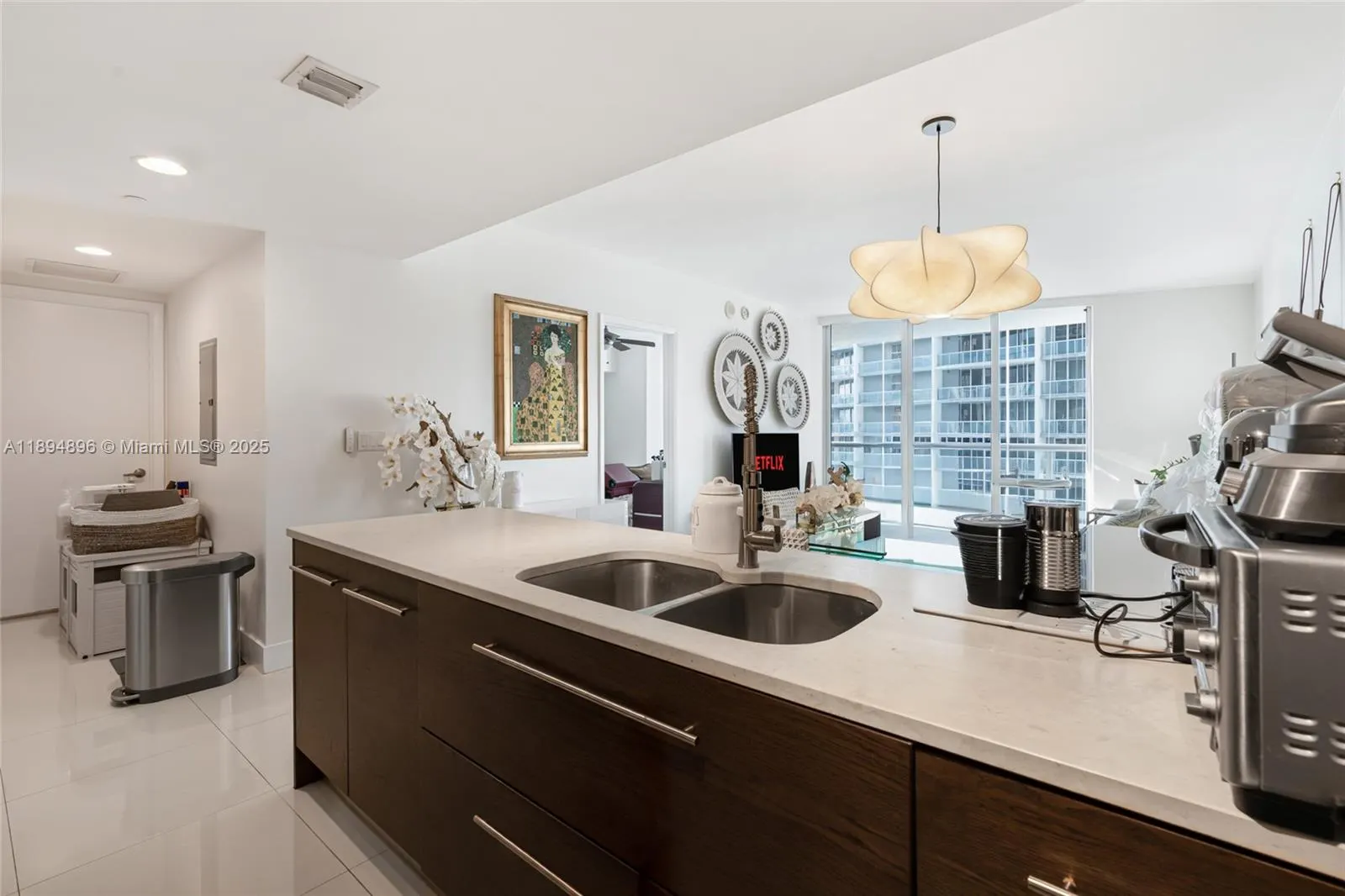 475 Brickell Ave, #3111