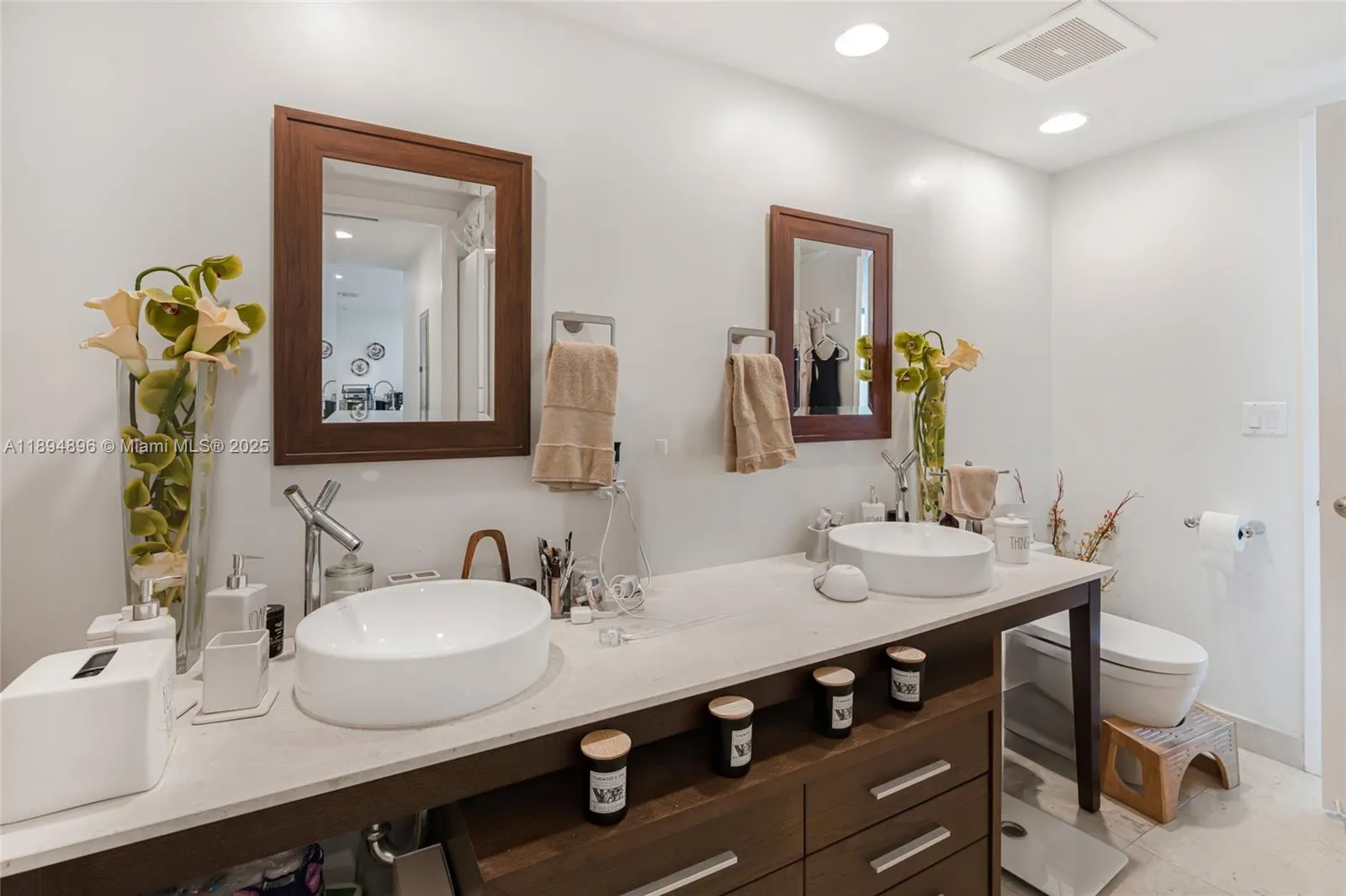 475 Brickell Ave, #3111