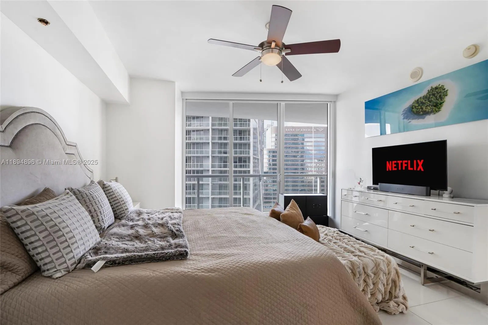 475 Brickell Ave, #3111