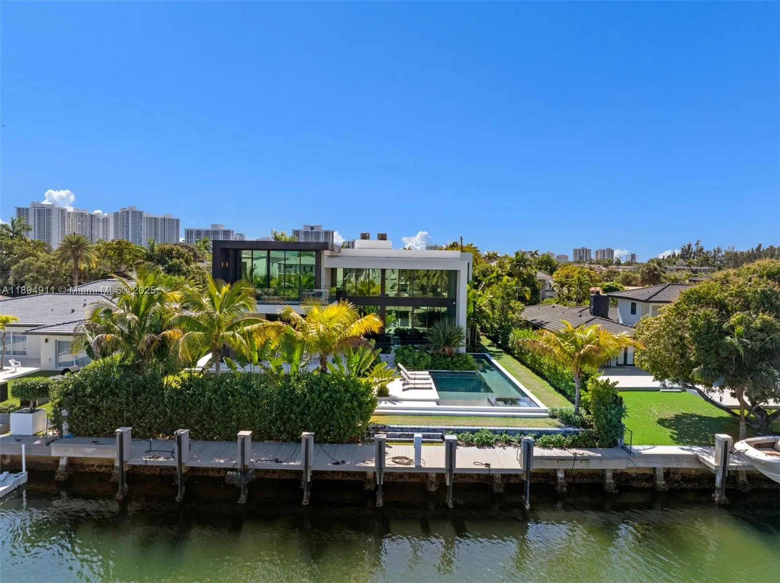 478 Tamarind Dr