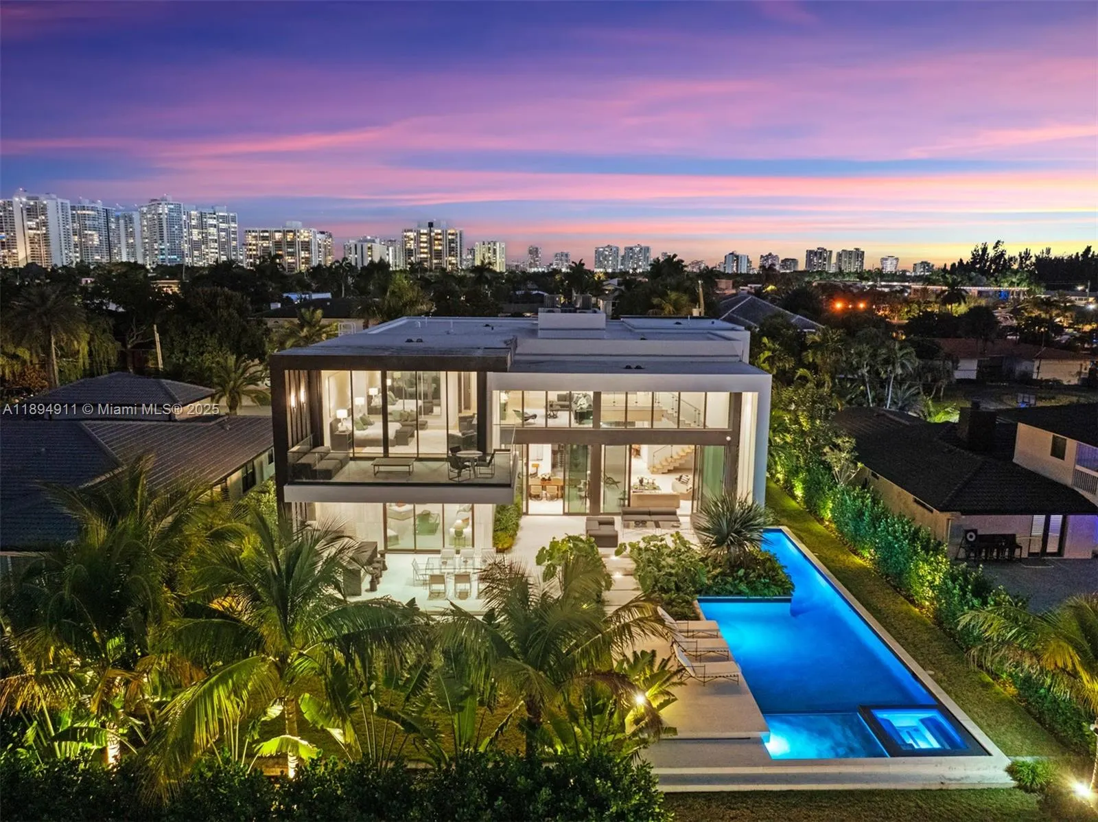 478 Tamarind Dr
