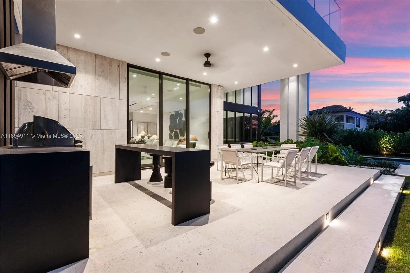 478 Tamarind Dr
