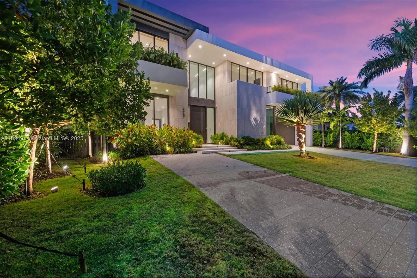 478 Tamarind Dr