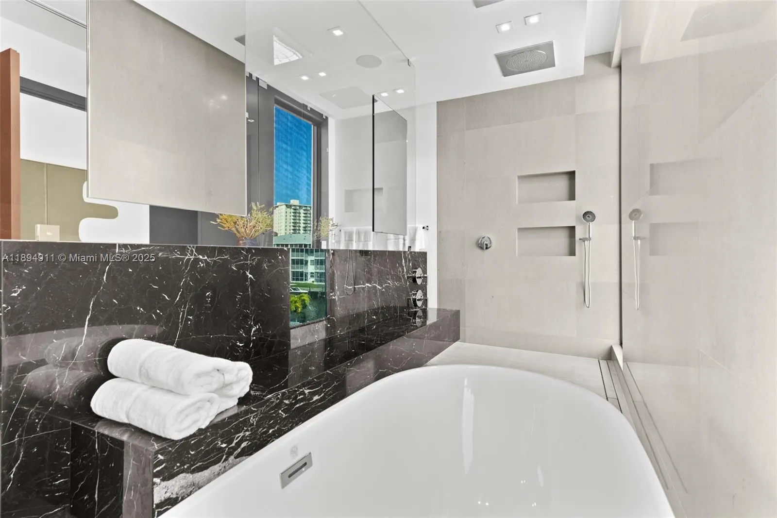 478 Tamarind Dr