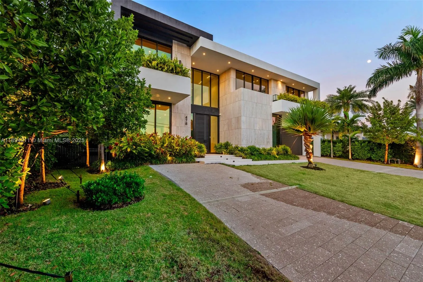 478 Tamarind Dr