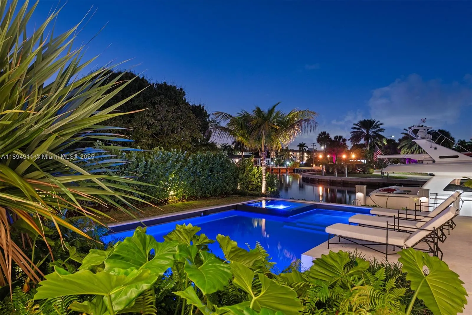 478 Tamarind Dr