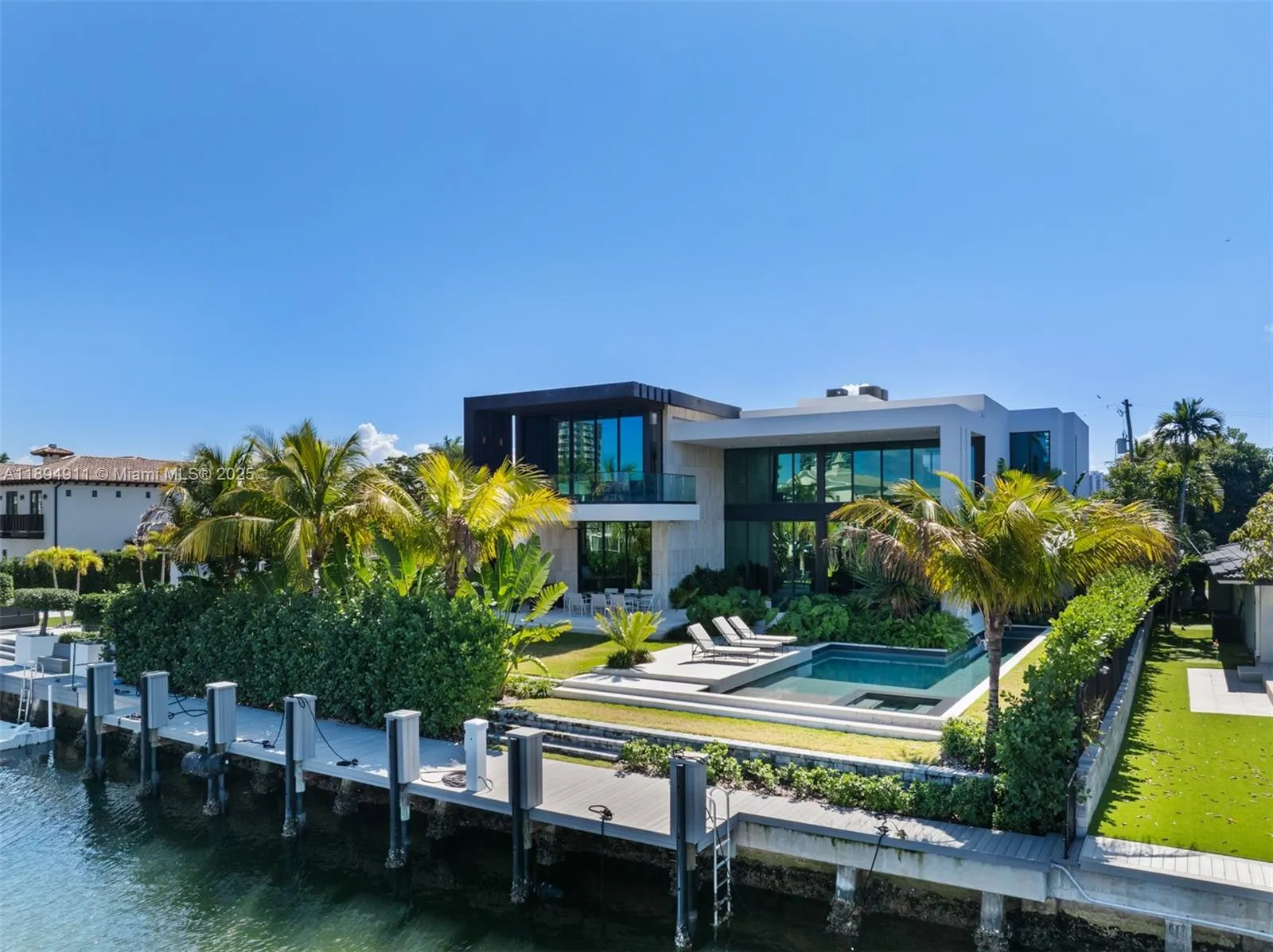 478 Tamarind Dr