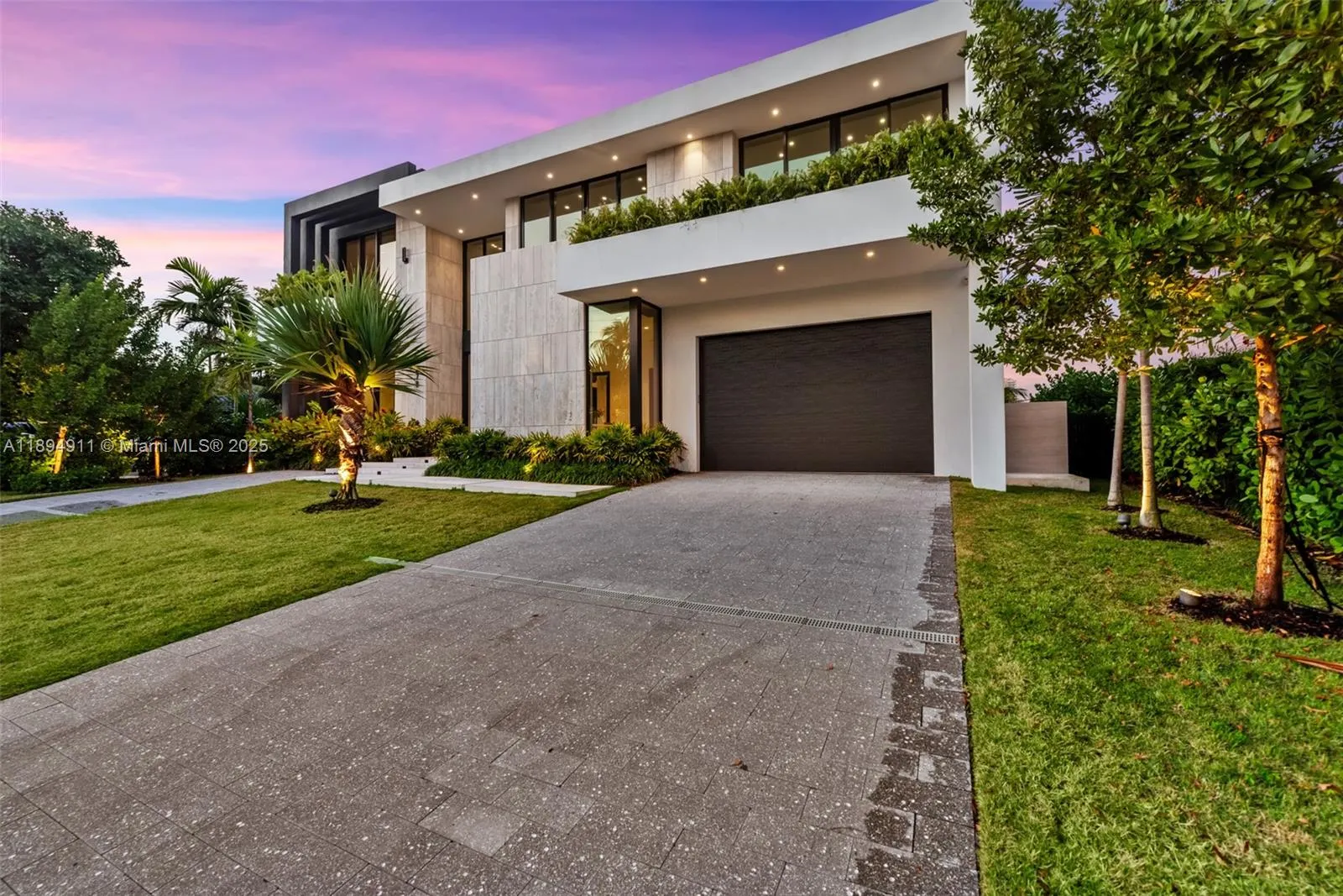 478 Tamarind Dr