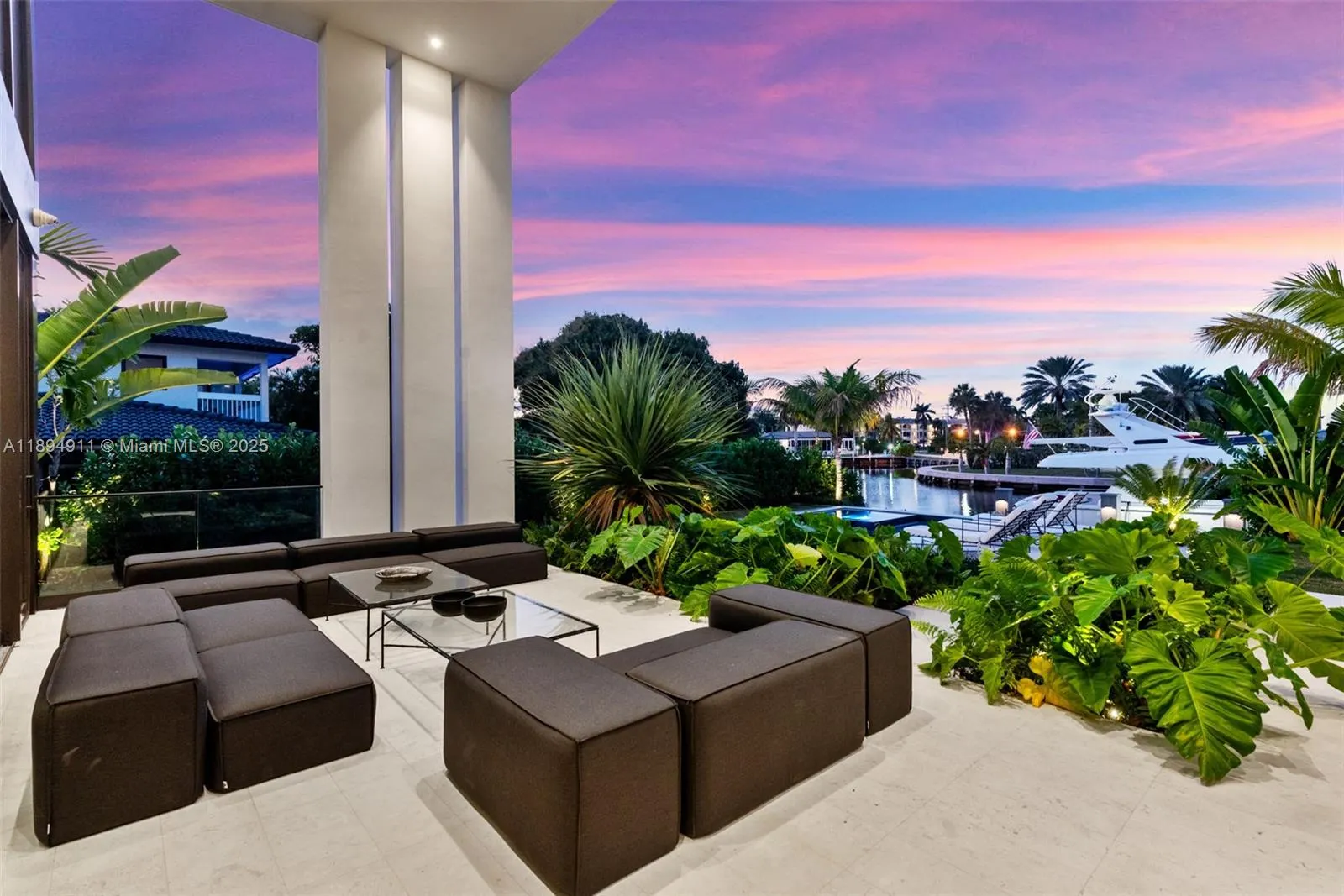 478 Tamarind Dr