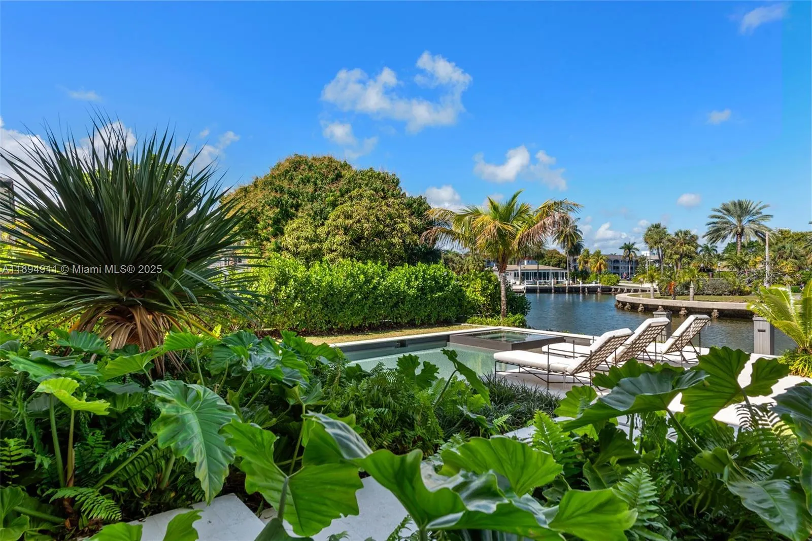 478 Tamarind Dr
