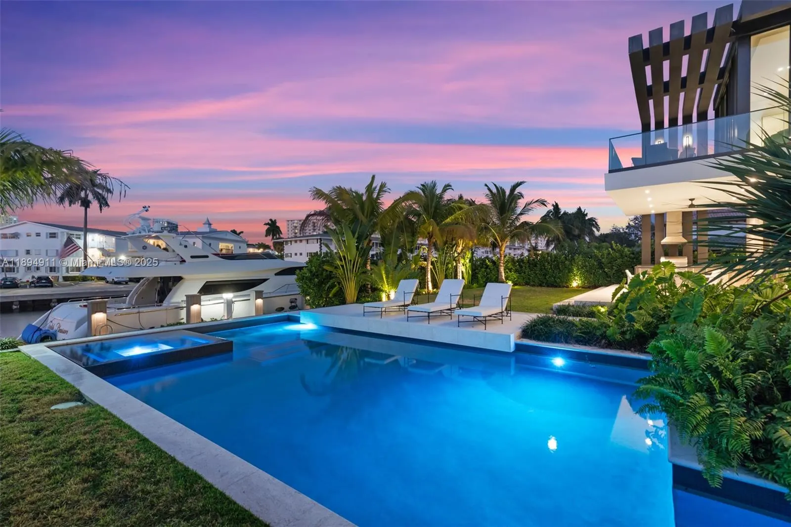 478 Tamarind Dr