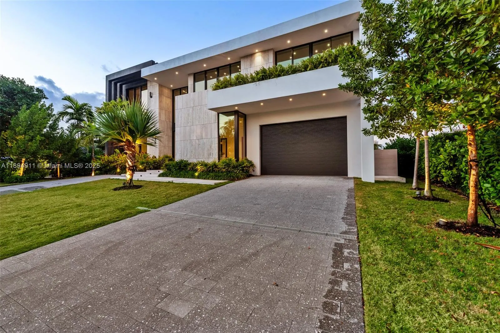 478 Tamarind Dr