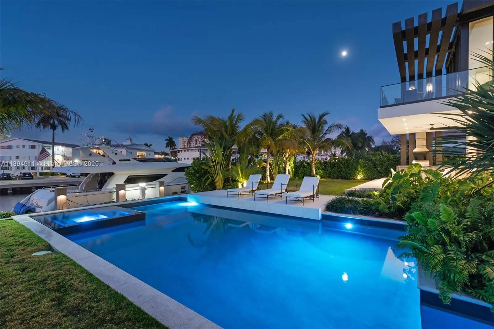 478 Tamarind Dr