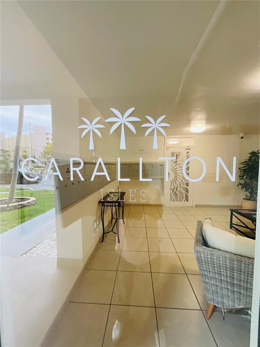 419 Golden Isles Dr, #106
