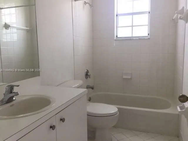 3360 NE 14th Dr, #210-30