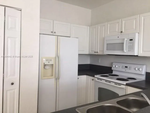 3360 NE 14th Dr, #210-30
