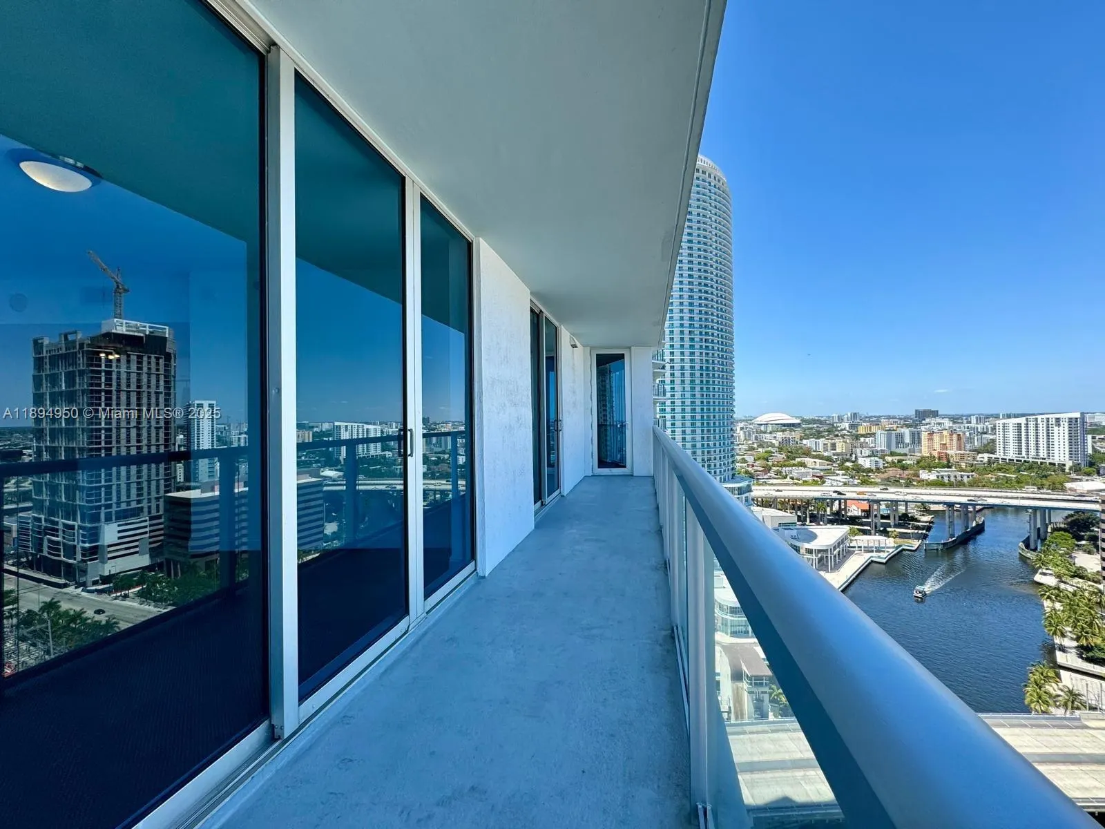 185 SW 7th St, #2411