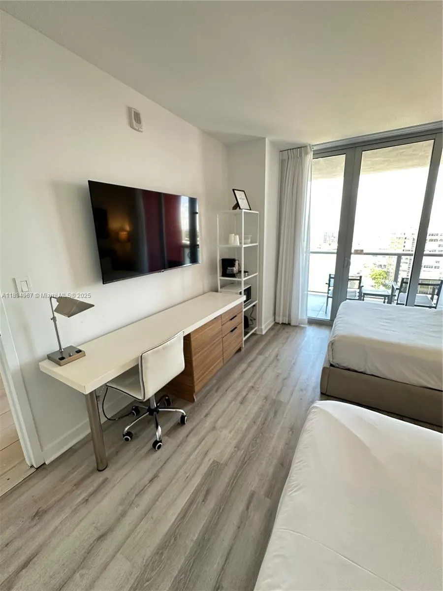 2602 E Hallandale Beach Blvd, #R1507