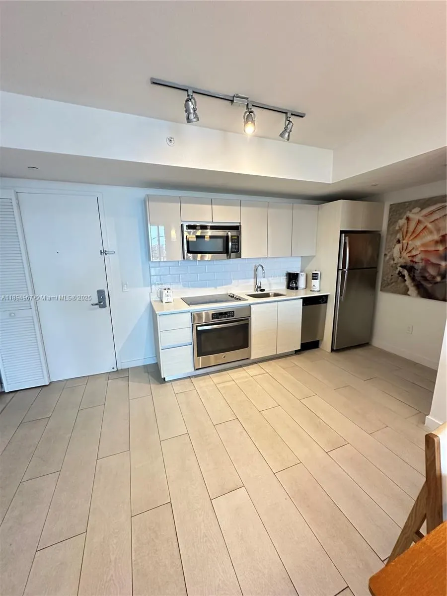 2602 E Hallandale Beach Blvd, #R1507