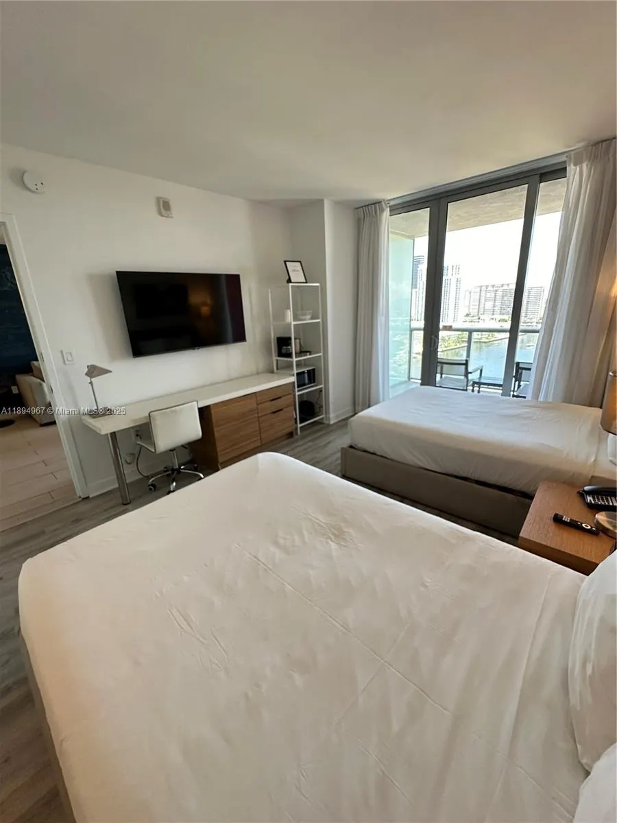2602 E Hallandale Beach Blvd, #R1507