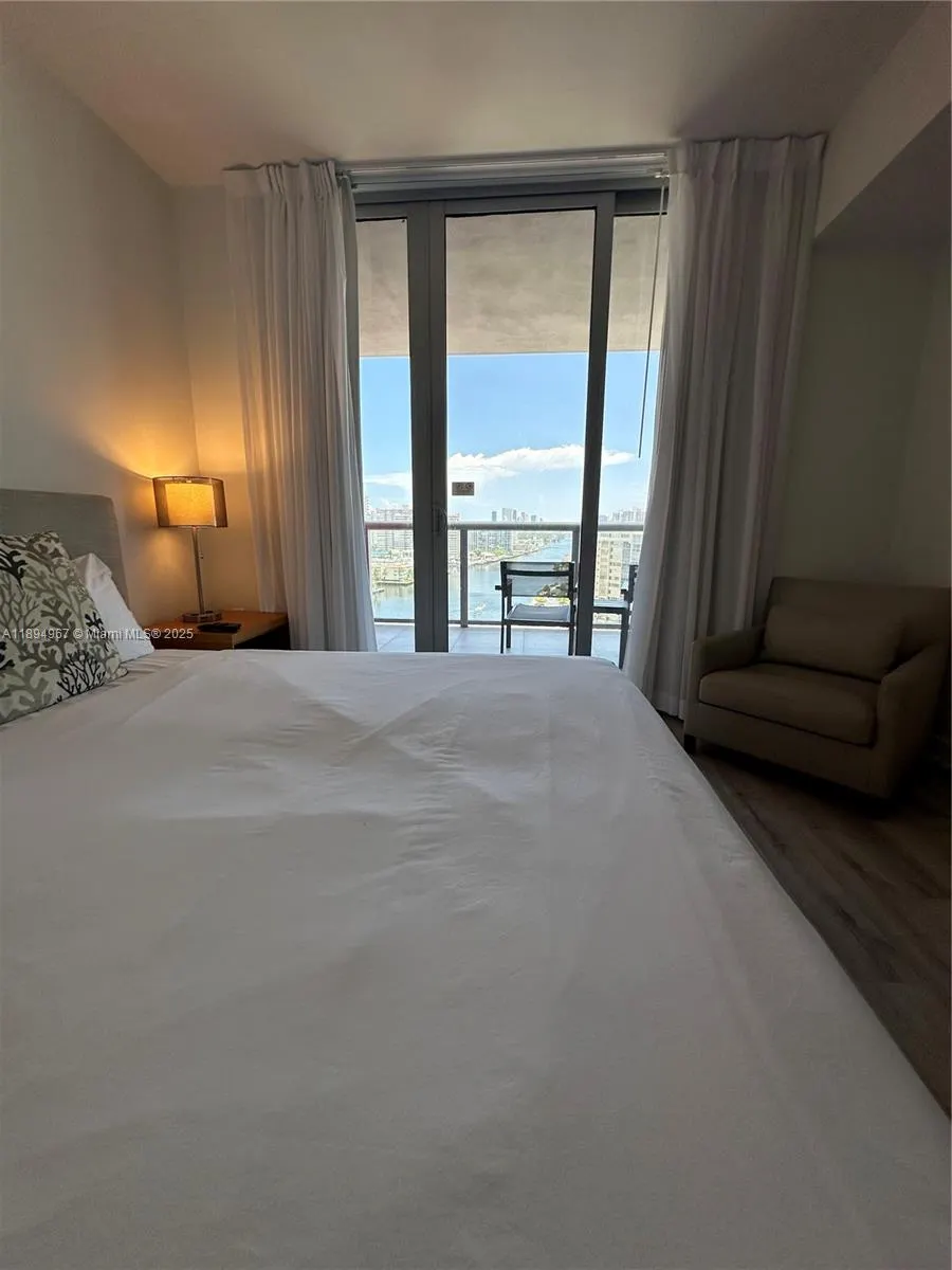 2602 E Hallandale Beach Blvd, #R1507