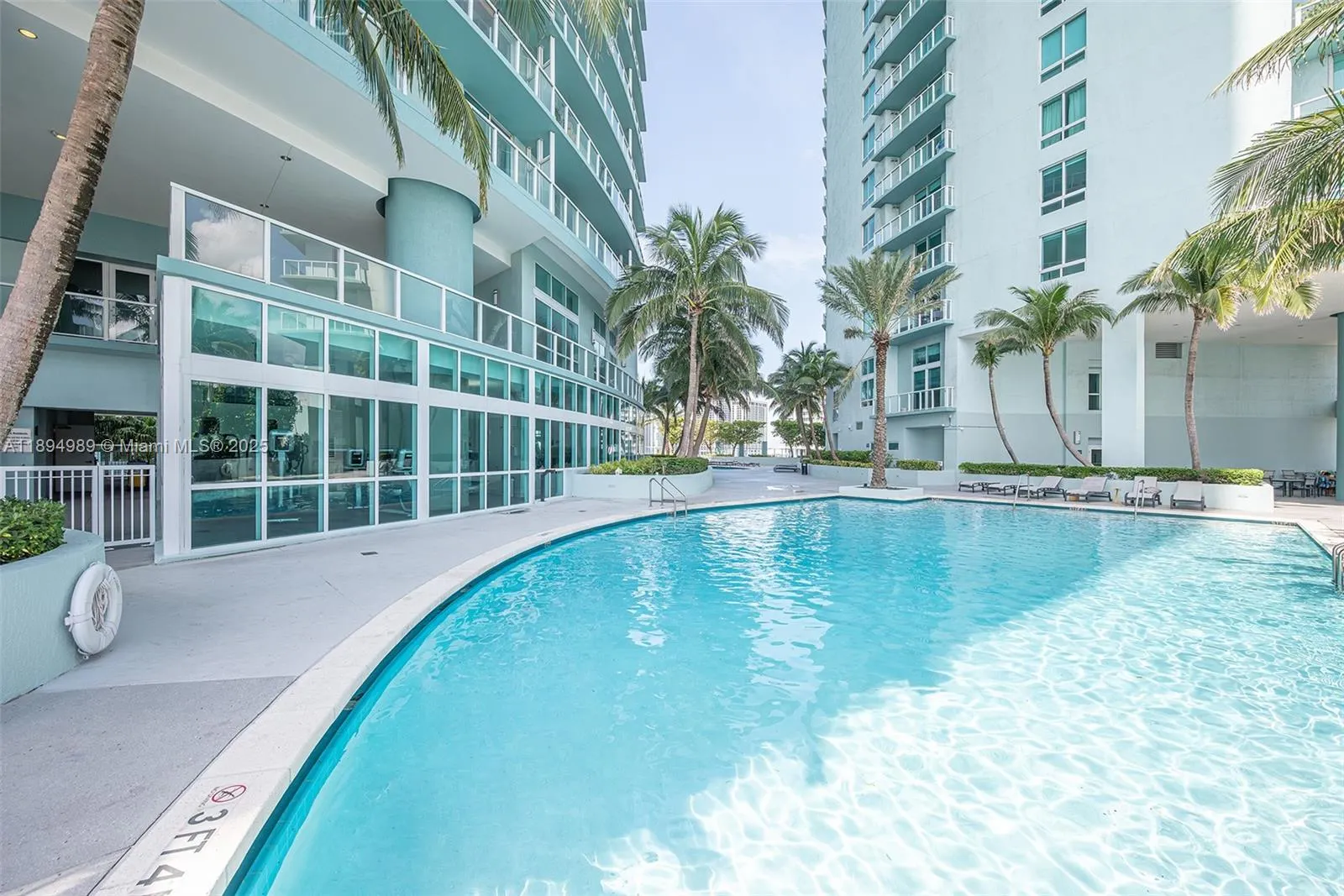 1900 N Bayshore Dr, #4019