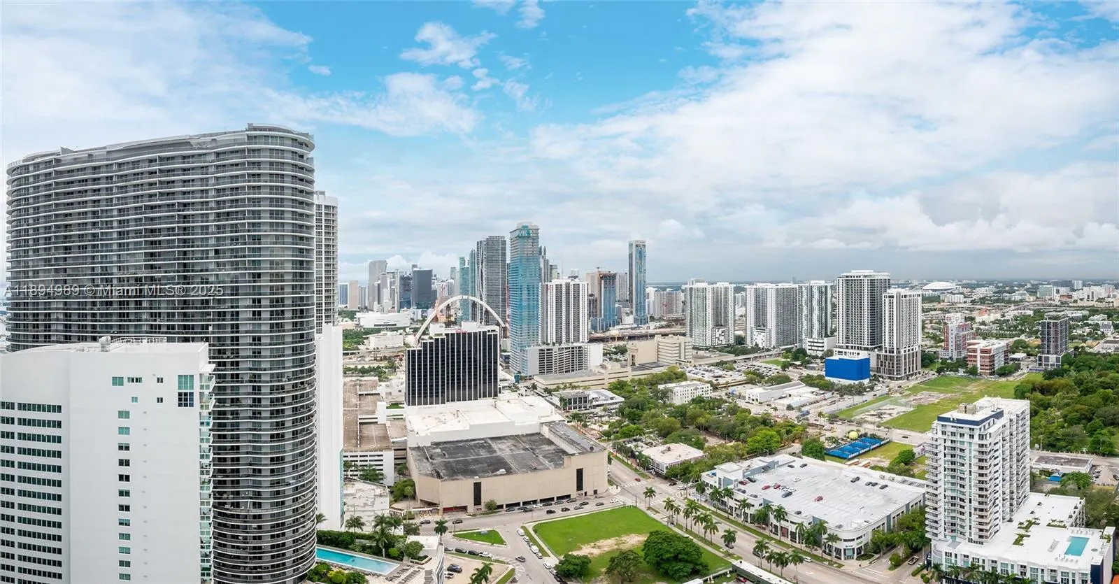 1900 N Bayshore Dr, #4019