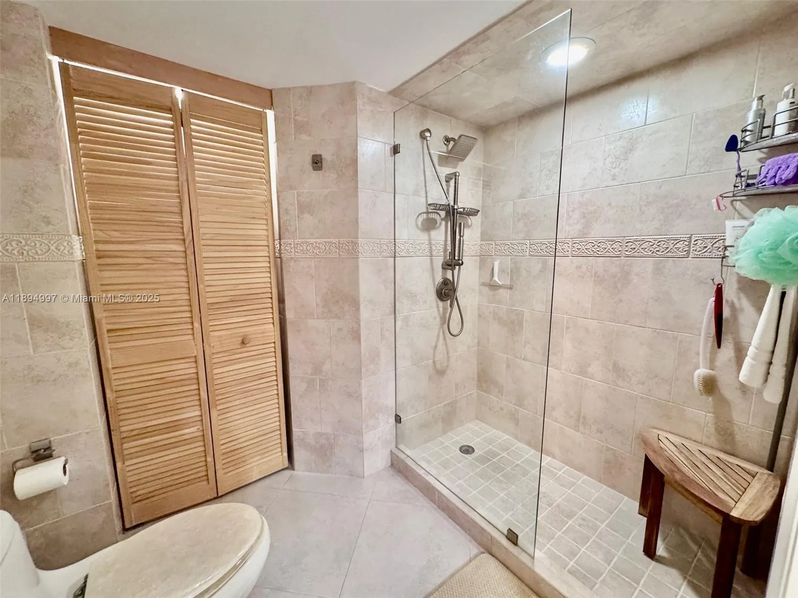 6061 Collins Ave, #10C