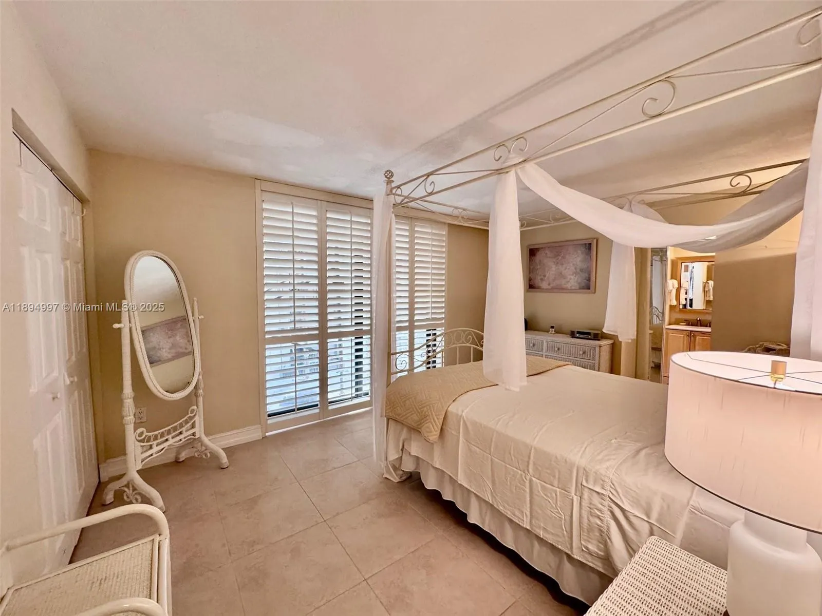 6061 Collins Ave, #10C