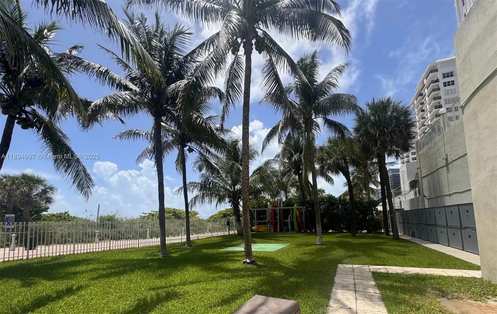 6061 Collins Ave, #10C