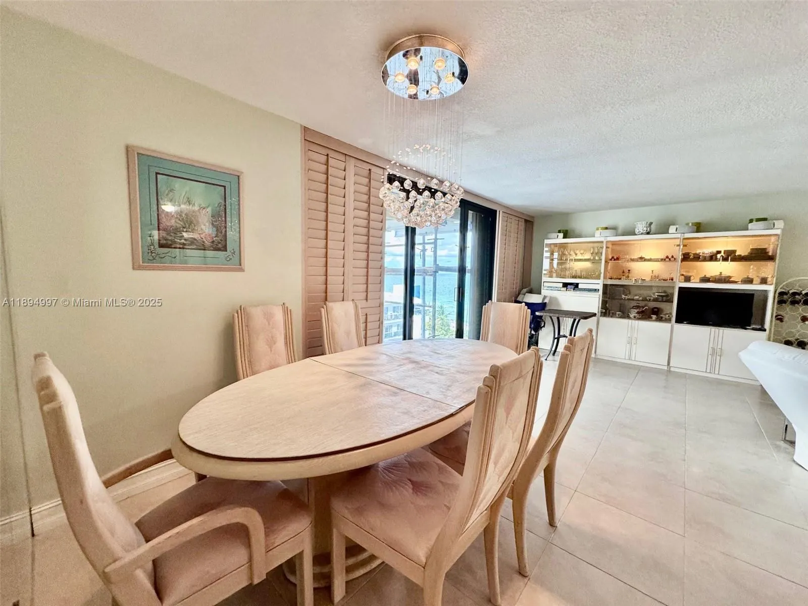6061 Collins Ave, #10C