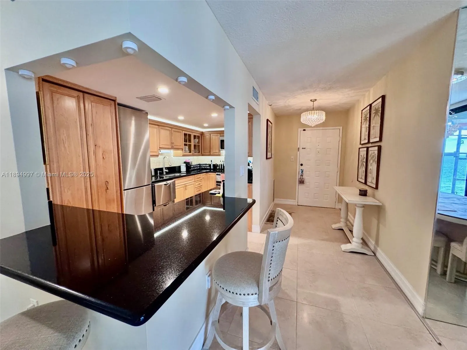 6061 Collins Ave, #10C