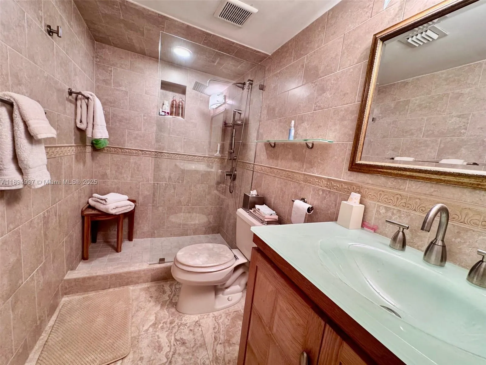 6061 Collins Ave, #10C
