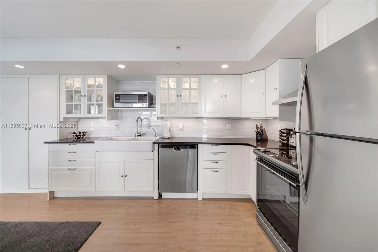 650 West Ave, #2107