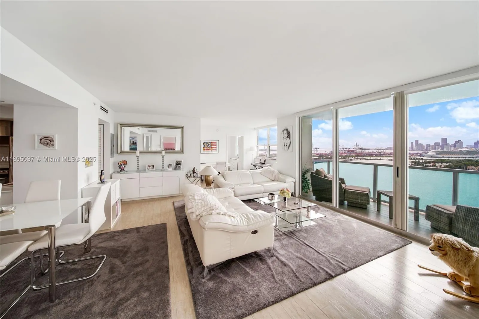650 West Ave, #2107