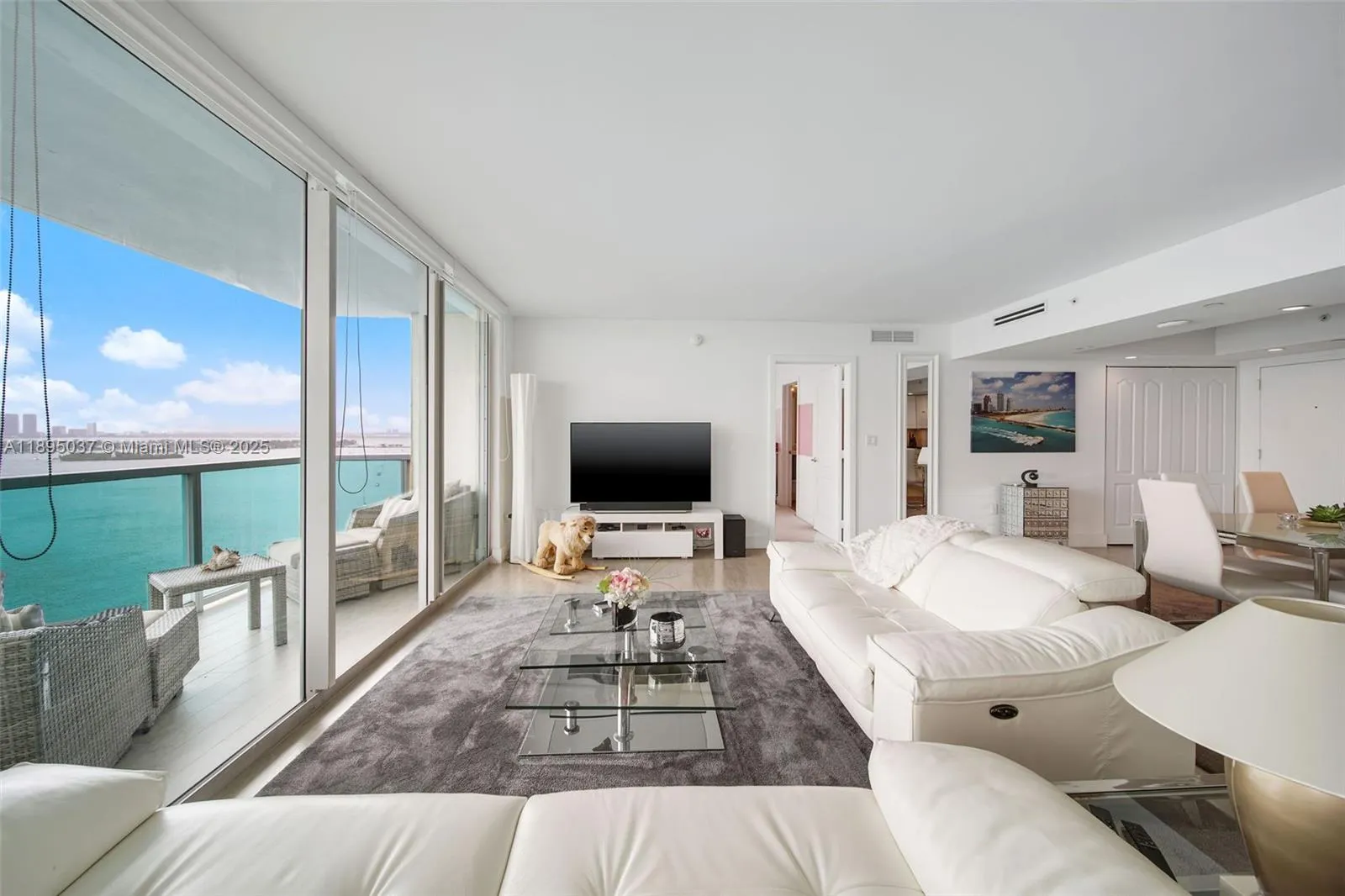 650 West Ave, #2107