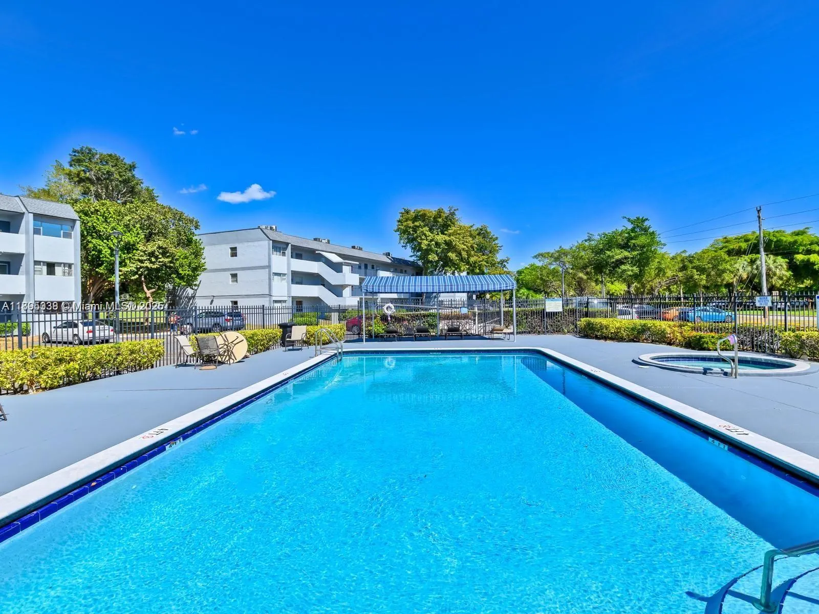 8401 Lagos De Campo Blvd, #210V