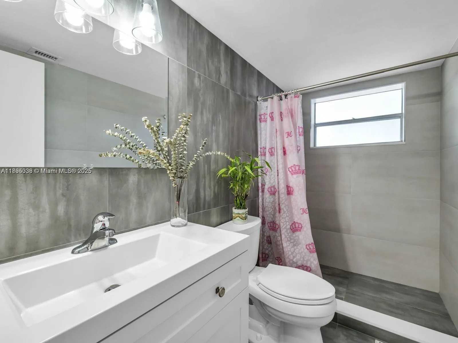 8401 Lagos De Campo Blvd, #210V