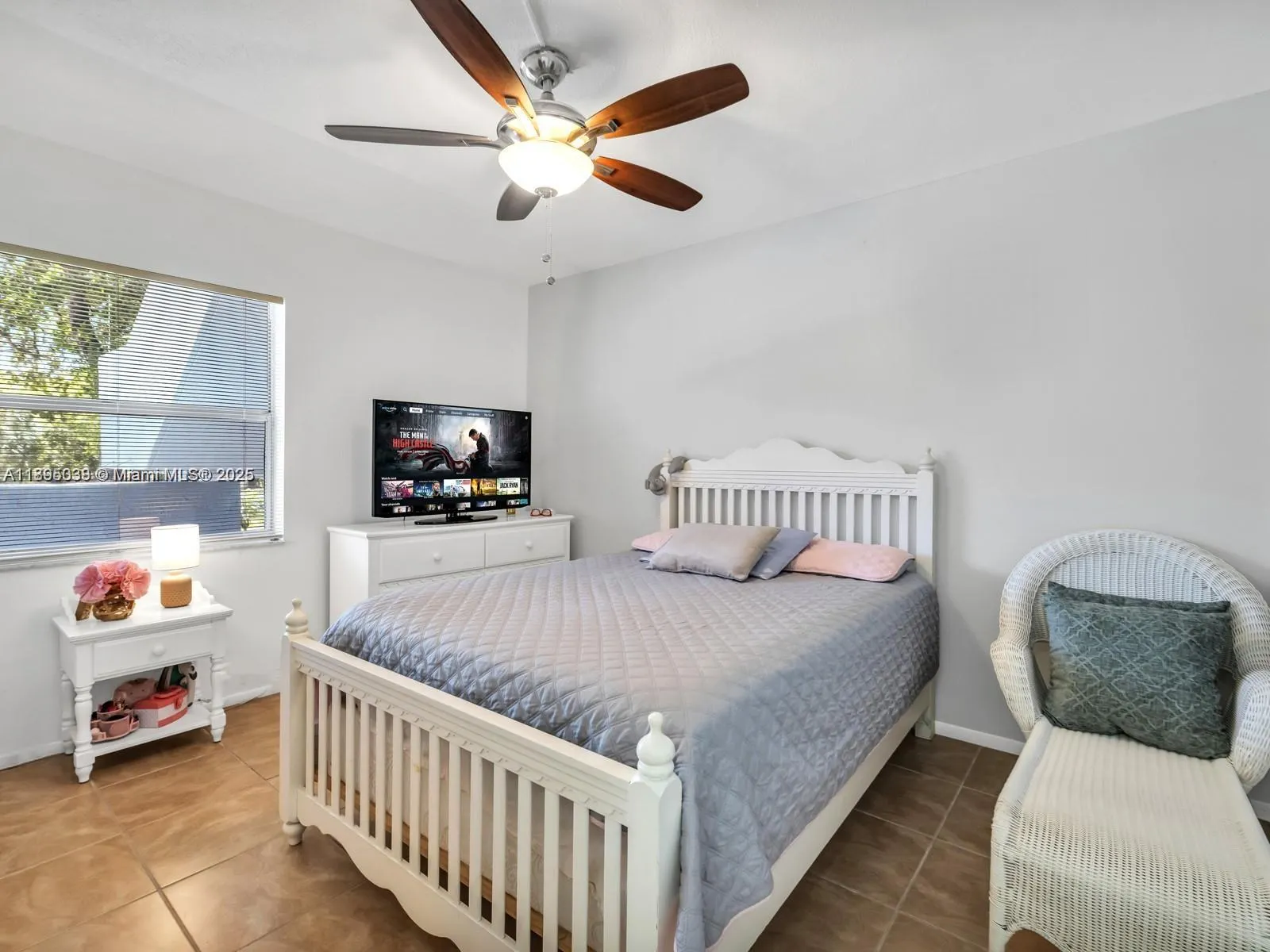 8401 Lagos De Campo Blvd, #210V