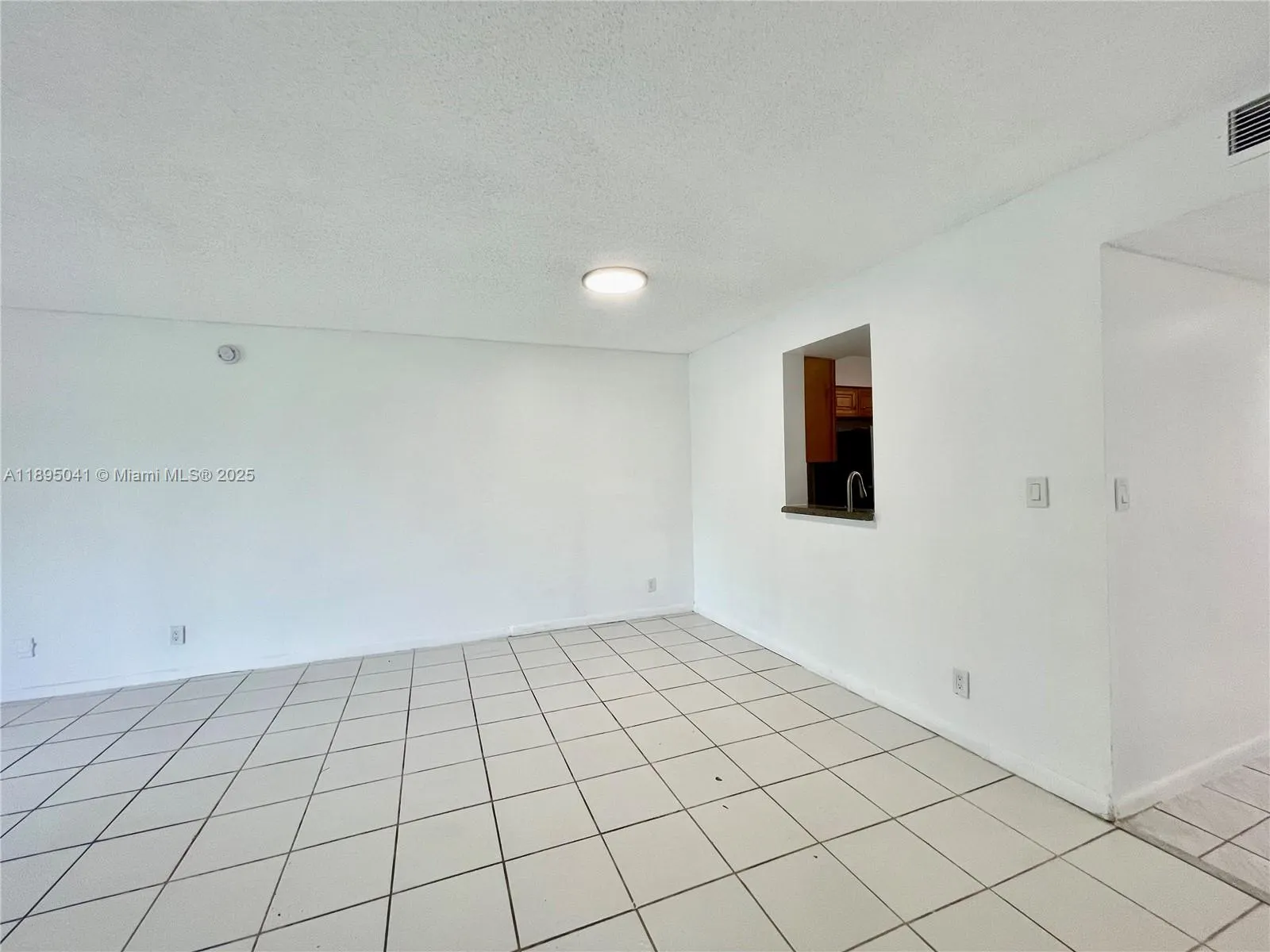 2209 S Cypress Bend Dr, #407