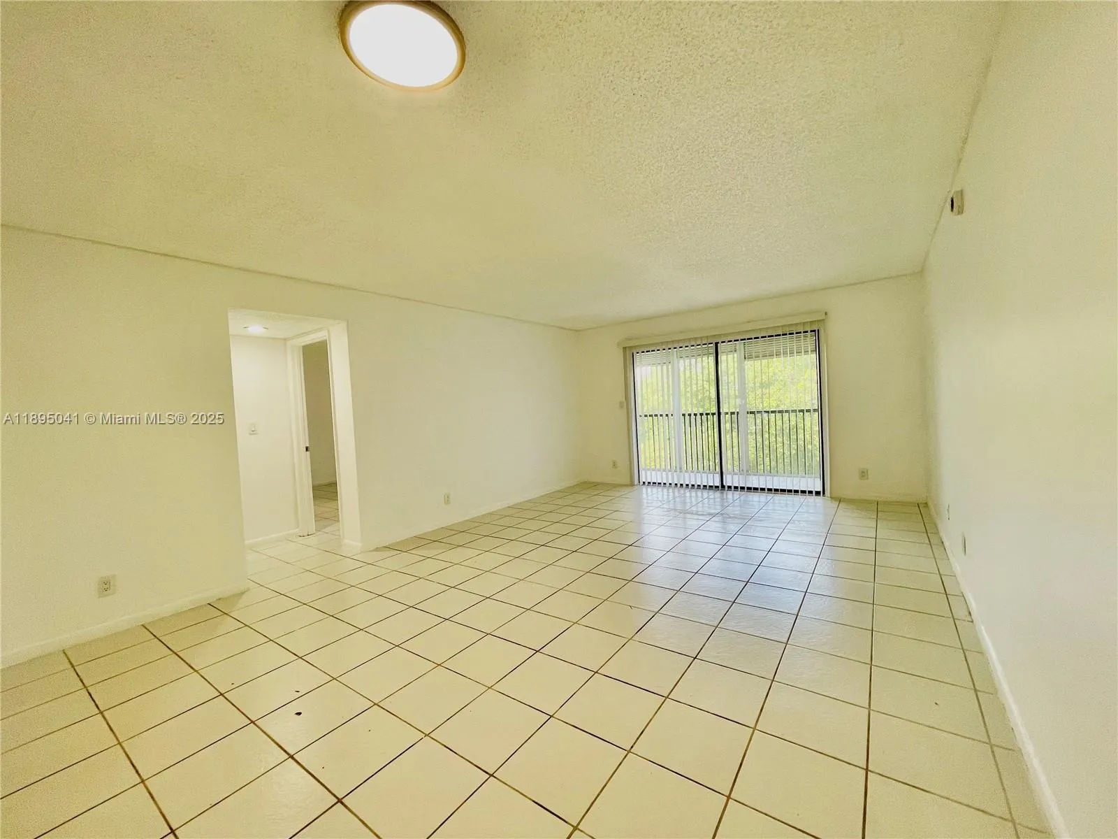 2209 S Cypress Bend Dr, #407