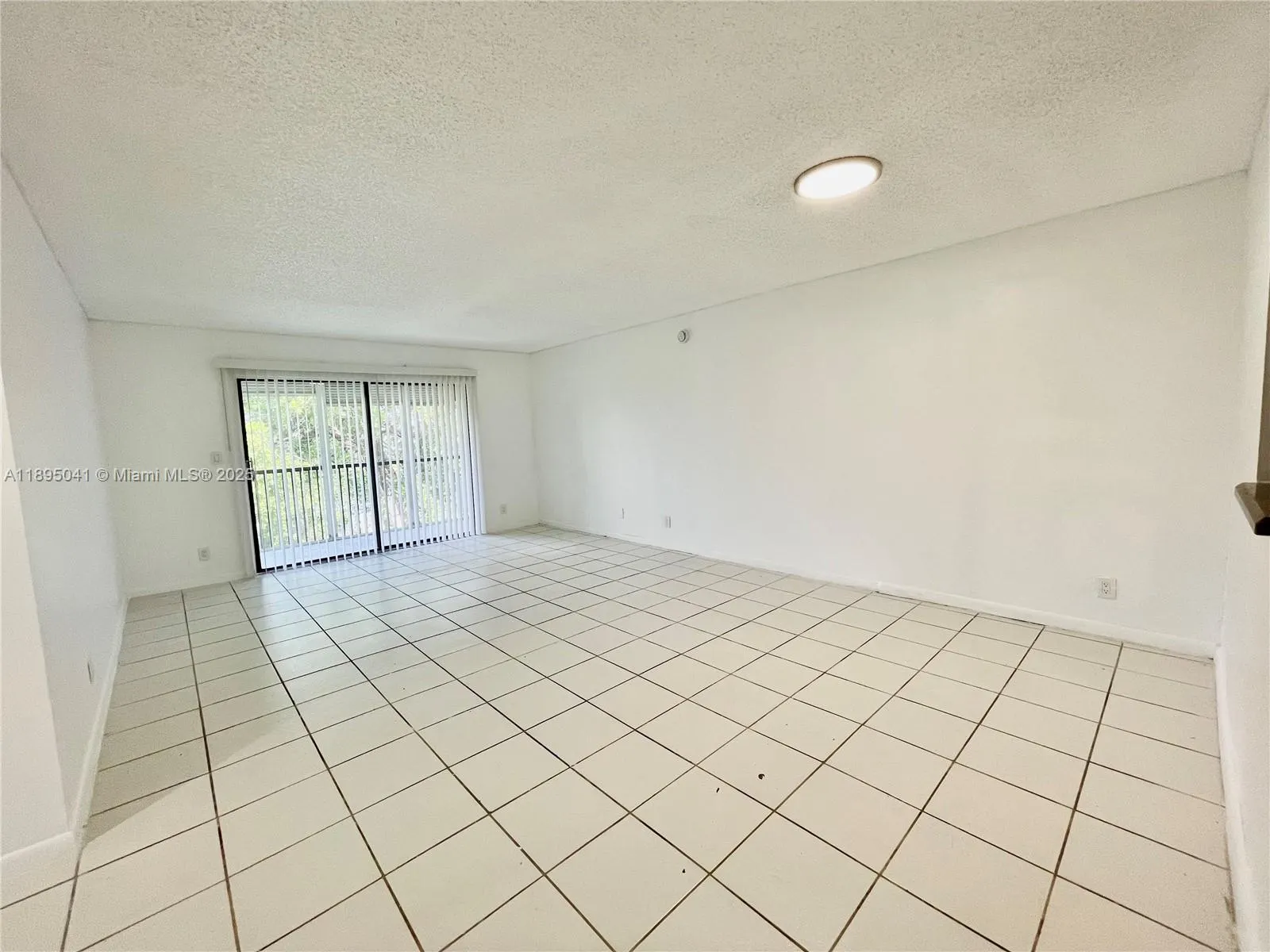 2209 S Cypress Bend Dr, #407