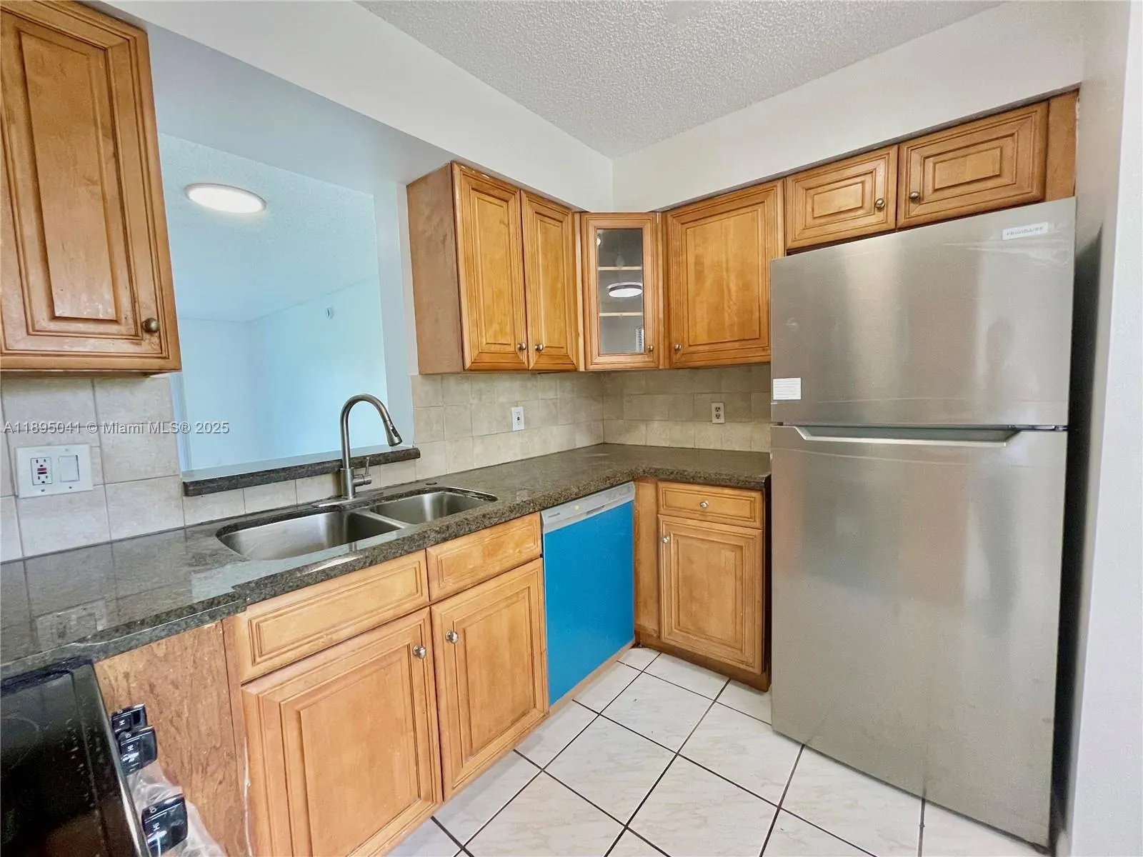 2209 S Cypress Bend Dr, #407