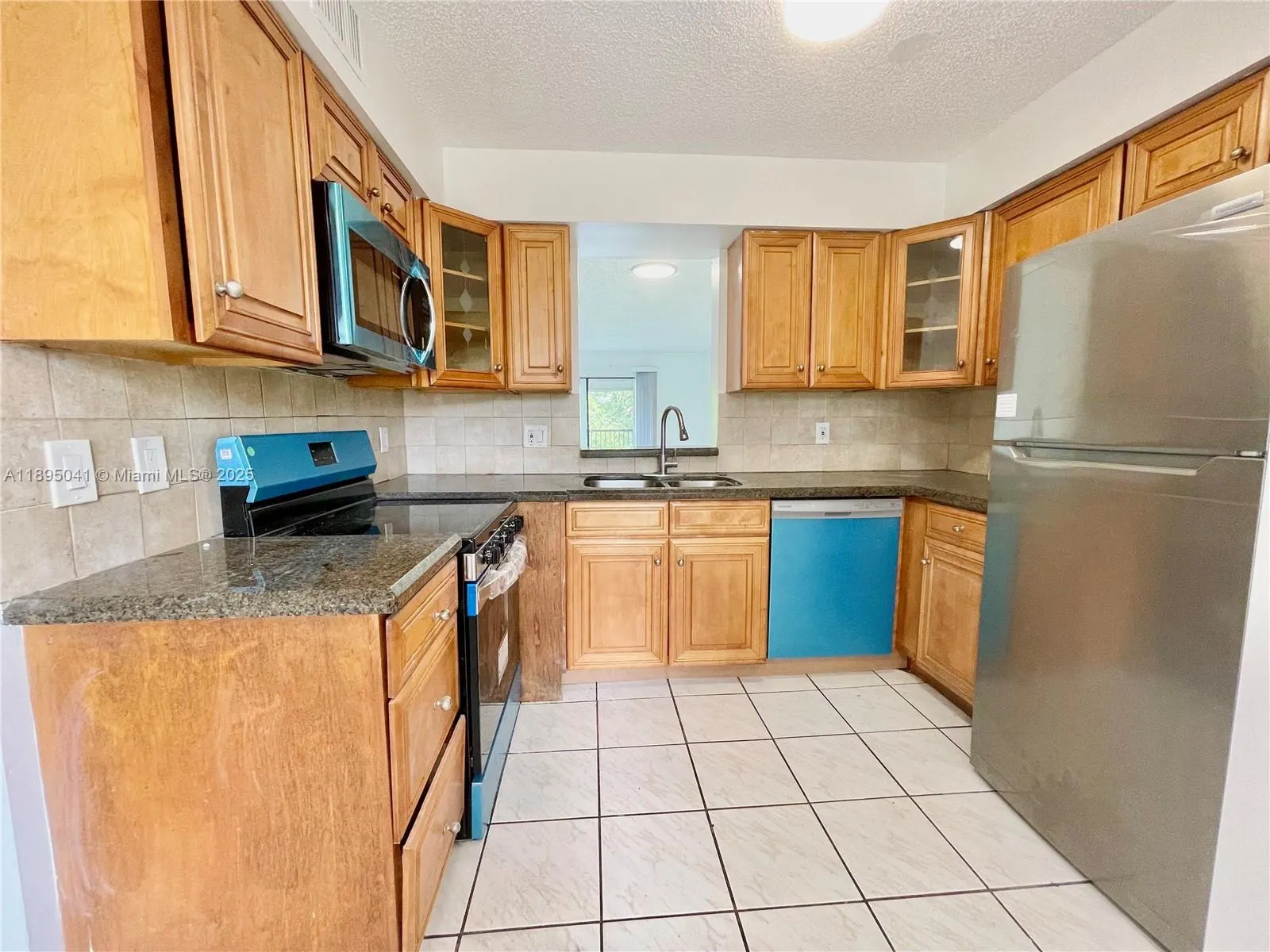 2209 S Cypress Bend Dr, #407