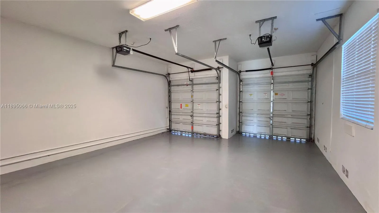 210 SW 9th St, #210
