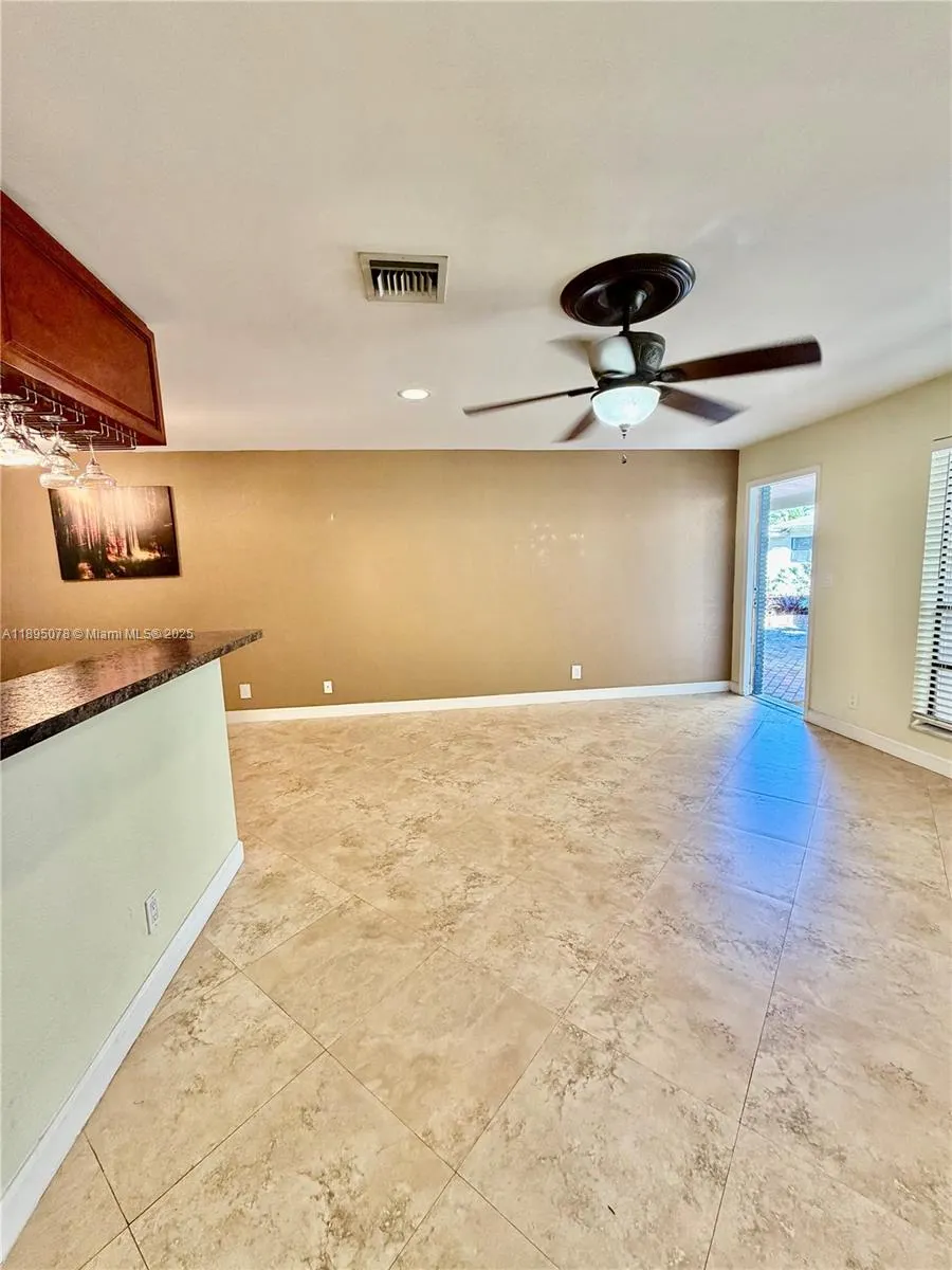 1125 SE 6th Ter, #5