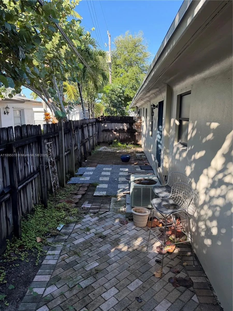 1125 SE 6th Ter, #5