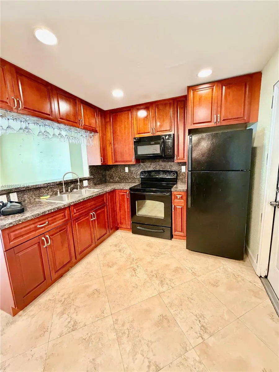 1125 SE 6th Ter, #5